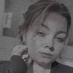 Meet your Posher, Phia